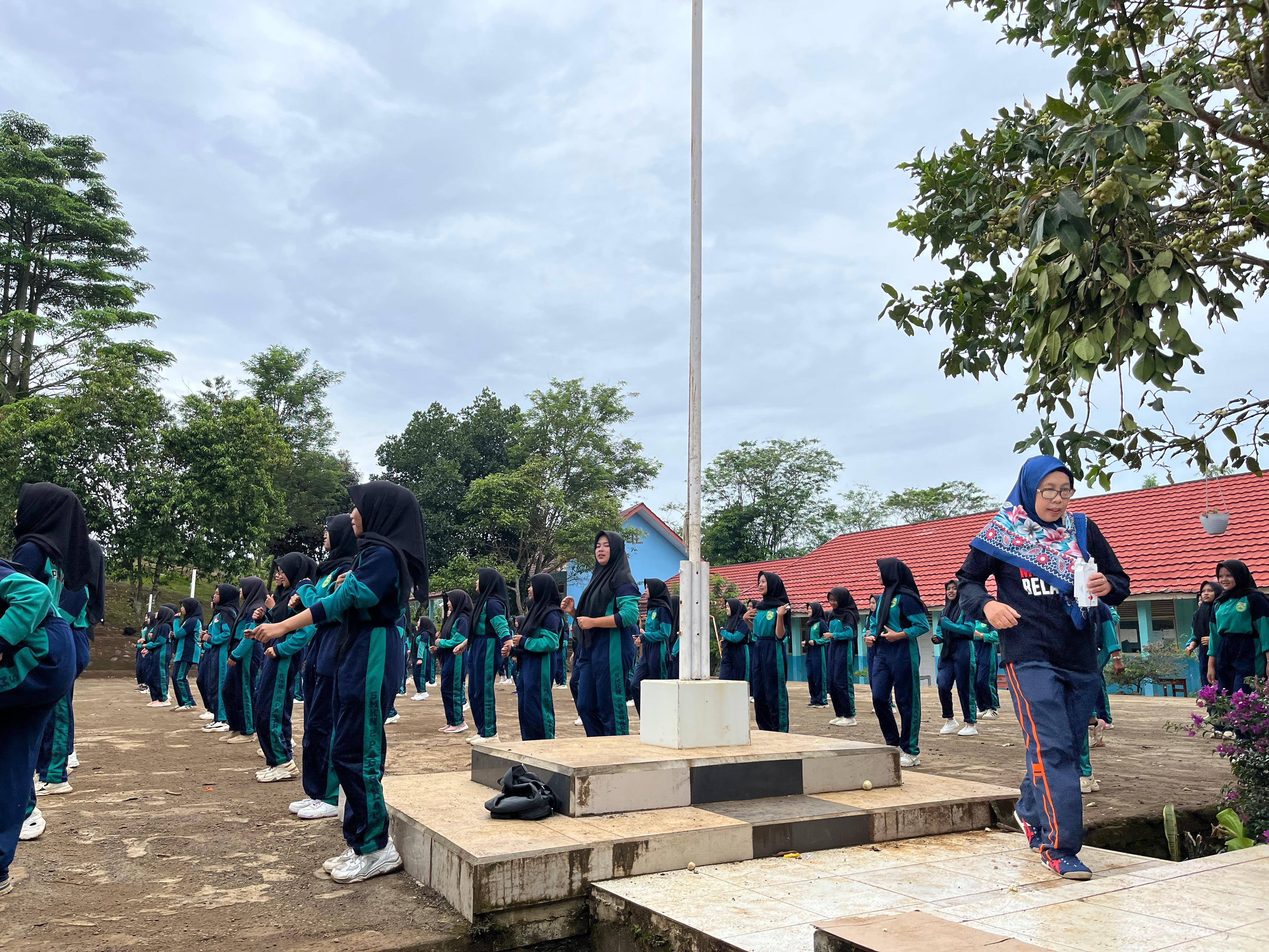 SENAM SEHAT DAN MUHADHAROH MENJADI KEGIATAN RUTIN SMK NEGERI 2 PAGAR ALAM
